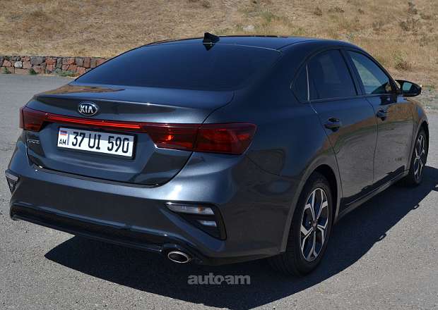 Kia Forte 2020 — լուսանկար 14