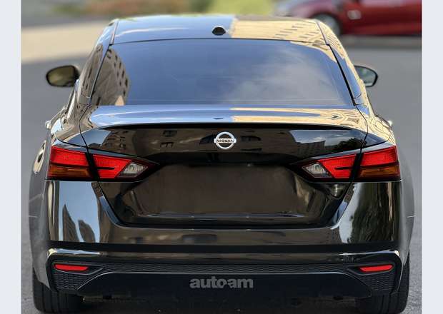 Nissan Altima 2020 — լուսանկար 4