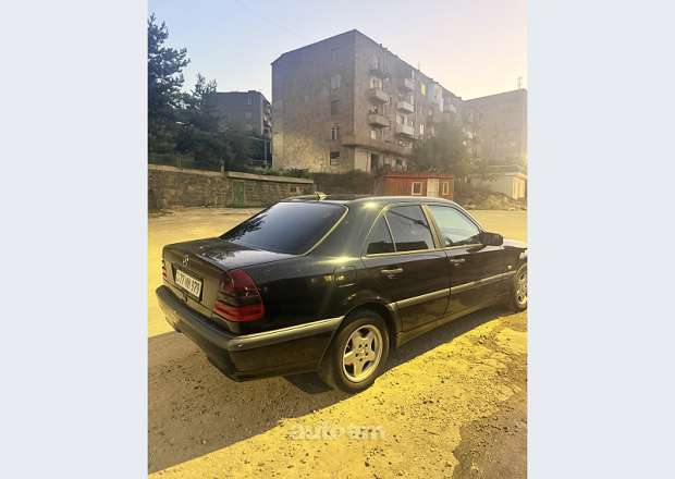 Mercedes-Benz C 180 1998 — լուսանկար 4