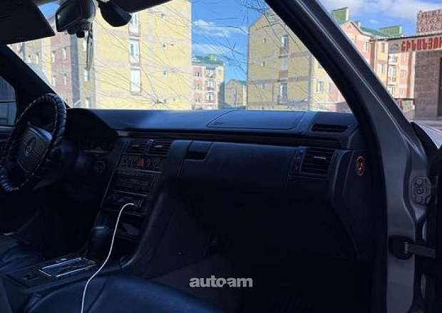 Mercedes-Benz E 420 1996 — լուսանկար 9