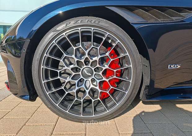 Aston Martin DB