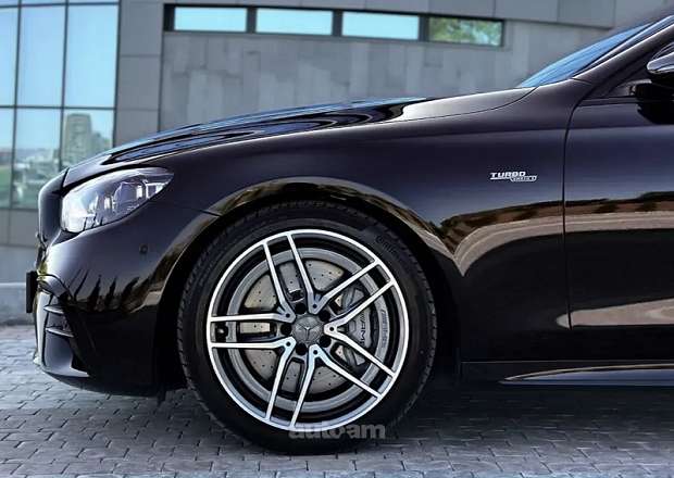 Mercedes-Benz E 53 AMG 2022 — լուսանկար 1