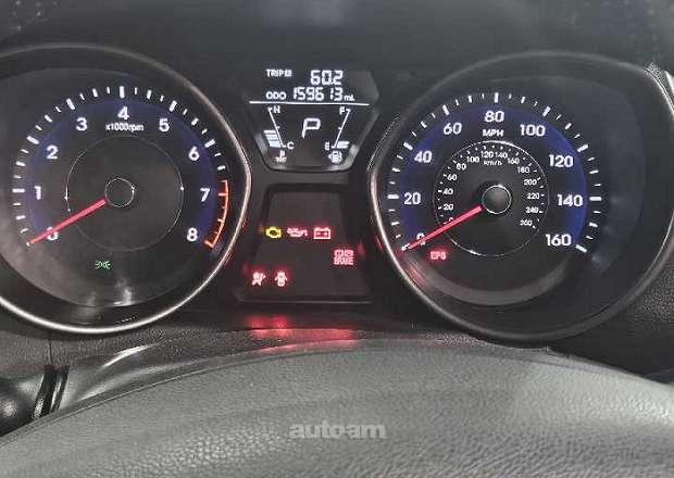 Hyundai Elantra 2013 — լուսանկար 6