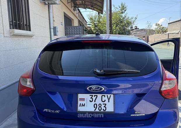 Ford Focus 2013 — լուսանկար 2
