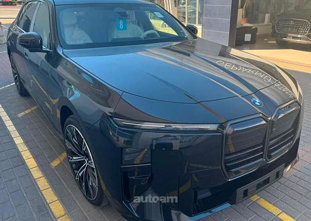 BMW 740