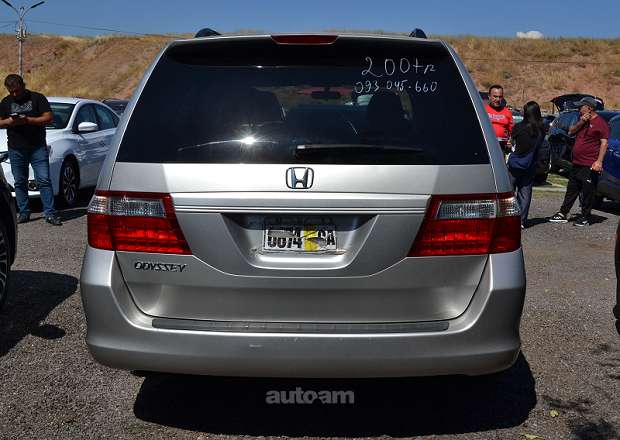 Honda Odyssey 2007 — լուսանկար 13