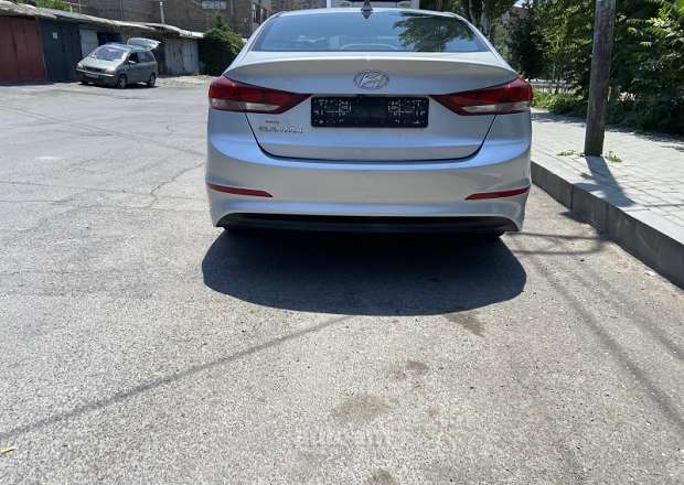 Hyundai Elantra 2018 — фото 2