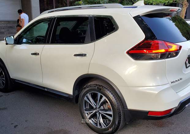 Nissan Rogue 2017 — photo 3