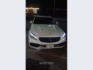 Mercedes-Benz C 300  2017 