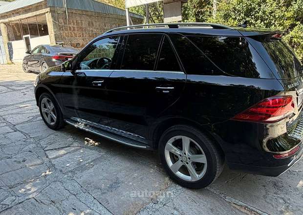 Mercedes-Benz GLE 350