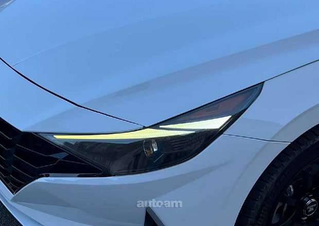 Hyundai Elantra 2022 — լուսանկար 3