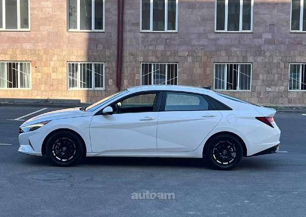 Hyundai Elantra 2022 — լուսանկար 5