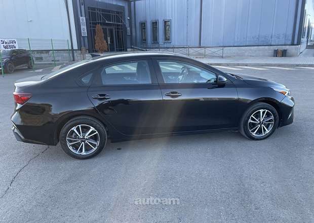 Kia Forte 2023 — фото 10