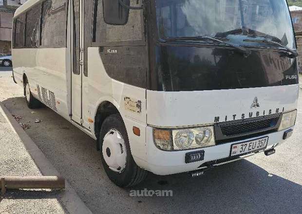 Mitsubishi Fuso Rosa