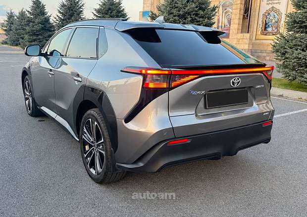 Toyota Bz4X