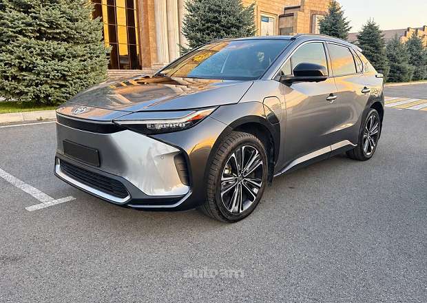 Toyota Bz4X