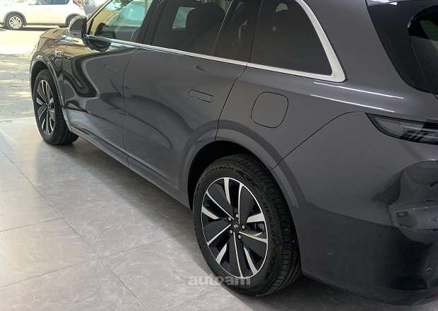 Lixiang Li L6 2025 — photo 2