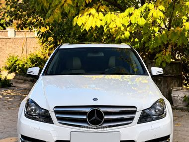 Mercedes-Benz C 300  2013 