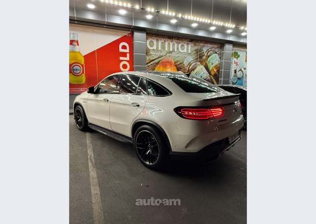 Mercedes-Benz GLE 63 S Coupe 2015 — լուսանկար 3