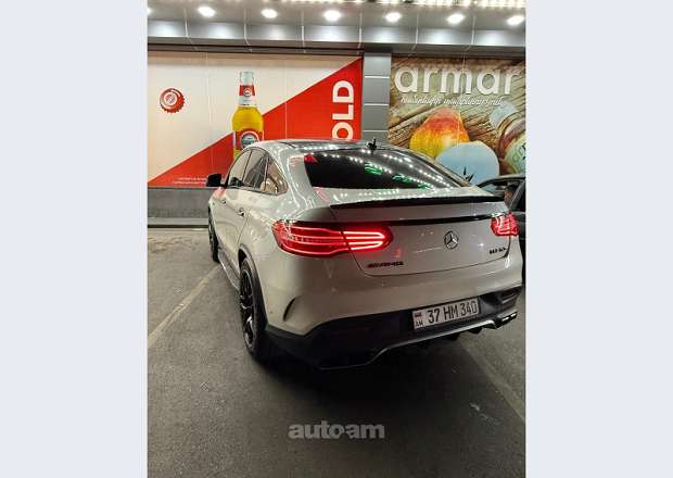 Mercedes-Benz GLE 63 S Coupe 2015 — լուսանկար 4