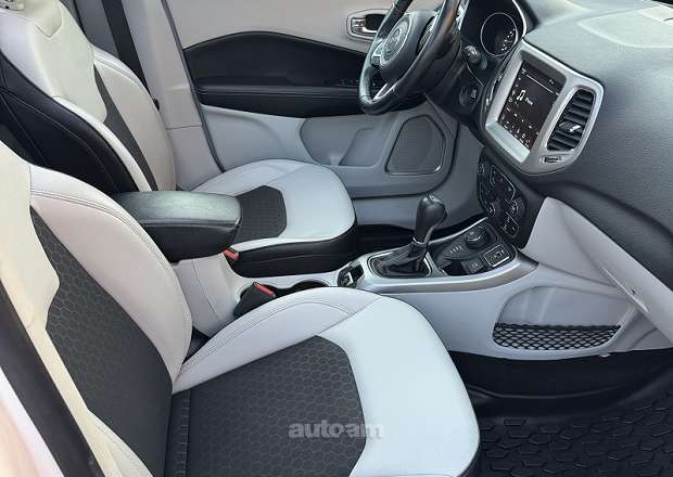 Jeep Compass 2020 — фото 12