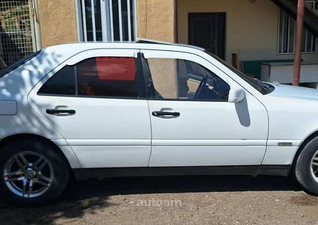 Mercedes-Benz C 180 1993 — լուսանկար 4