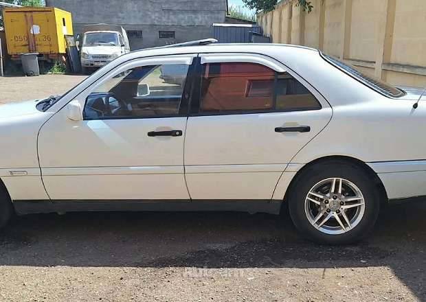 Mercedes-Benz C 180 1993 — լուսանկար 3