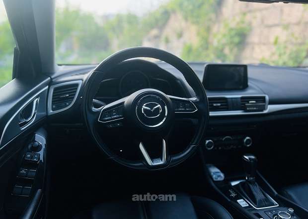 Mazda 3 2018 — photo 6