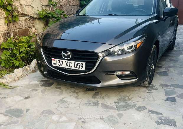 Mazda 3 2018 — photo 1