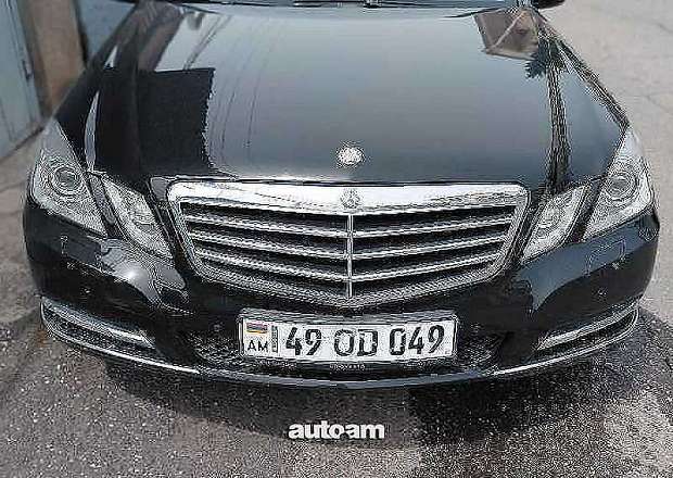 Mercedes-Benz E 200 2011 — լուսանկար 2