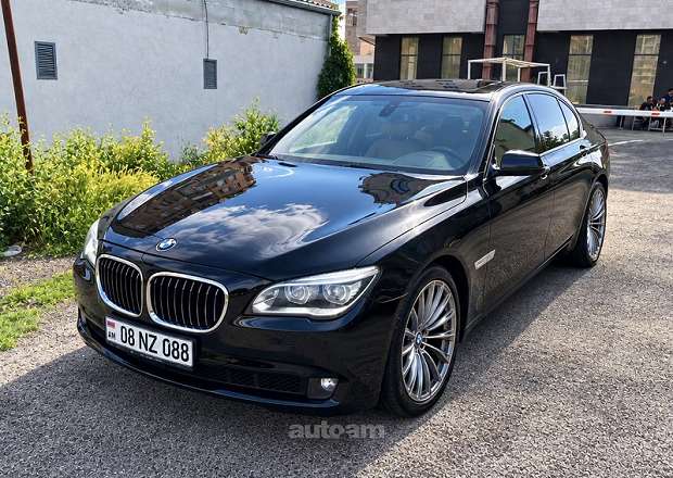 BMW 750 2009 — լուսանկար 1