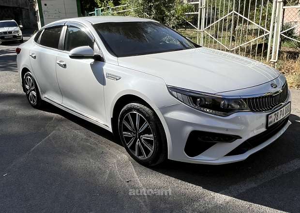 Kia Optima 2019 — photo 1
