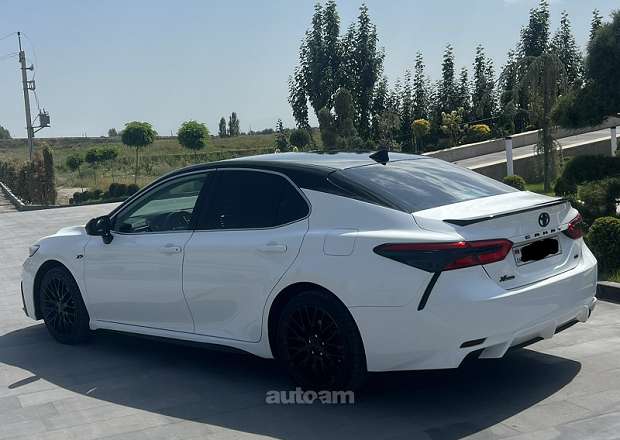 Toyota Camry 2020 — photo 4