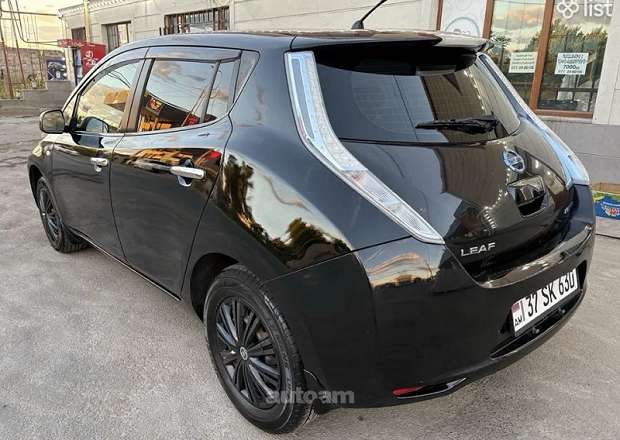 Nissan Leaf 2012 — լուսանկար 4