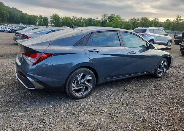 Hyundai Elantra 2024 — լուսանկար 3