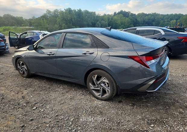Hyundai Elantra 2024 — լուսանկար 2