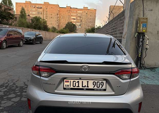 Toyota Corolla 2023 — լուսանկար 2
