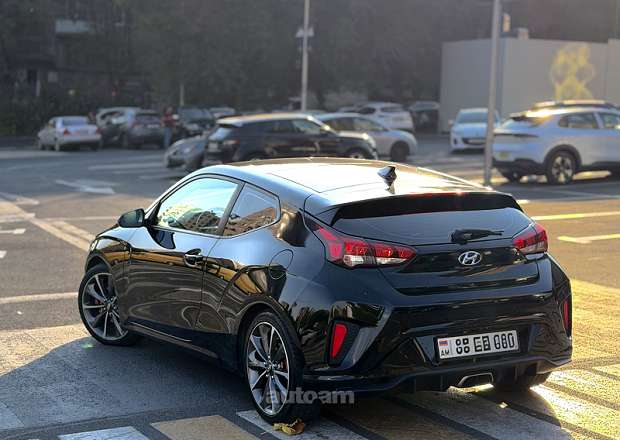Hyundai Veloster 2020 — фото 3