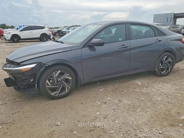Hyundai Elantra  2025 