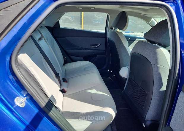 Hyundai Elantra 2021 — լուսանկար 8