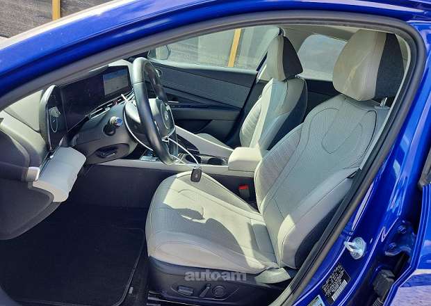 Hyundai Elantra 2021 — լուսանկար 7