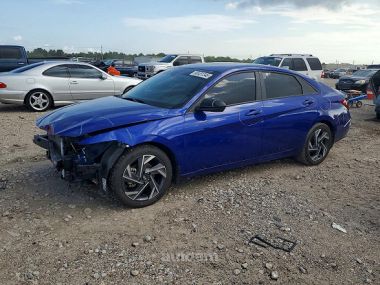 Hyundai Elantra  2025 