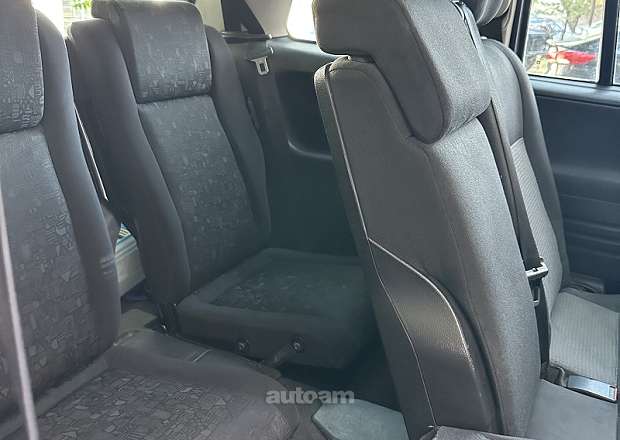 Opel Zafira 2004 — լուսանկար 8