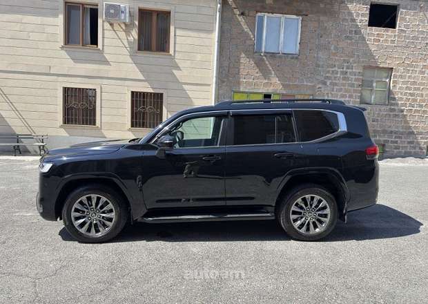 Toyota Land Cruiser 300 2024 — լուսանկար 4