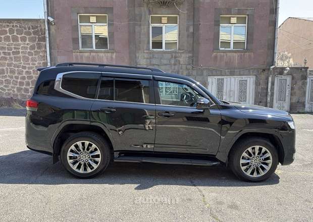 Toyota Land Cruiser 300 2024 — լուսանկար 5