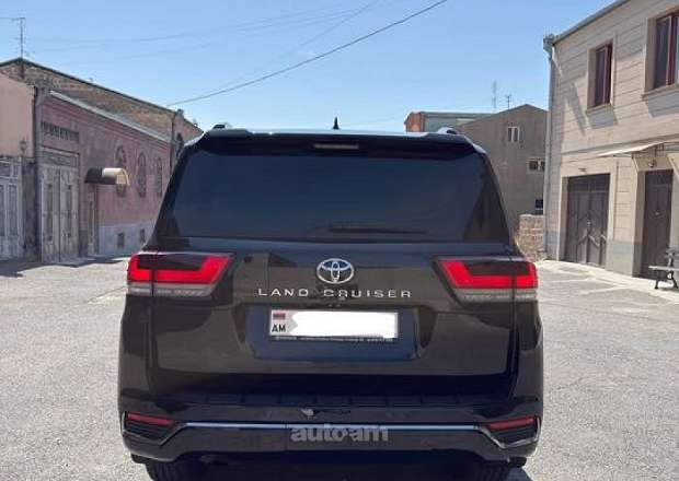Toyota Land Cruiser 300 2024 — լուսանկար 8
