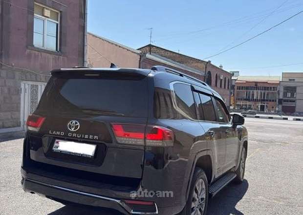 Toyota Land Cruiser 300 2024 — լուսանկար 7