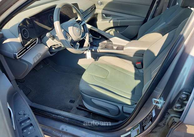 Hyundai Elantra 2022 — photo 7