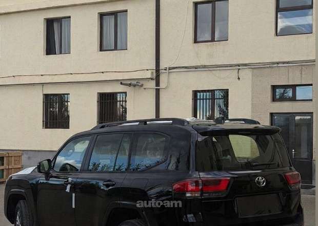 Toyota Land Cruiser 300 2026 — լուսանկար 2