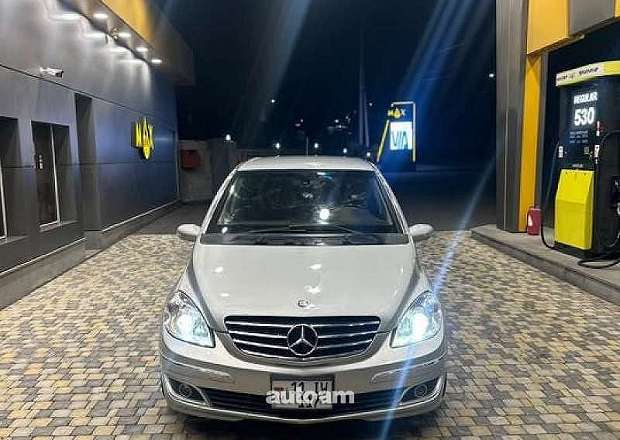 Mercedes-Benz B 170